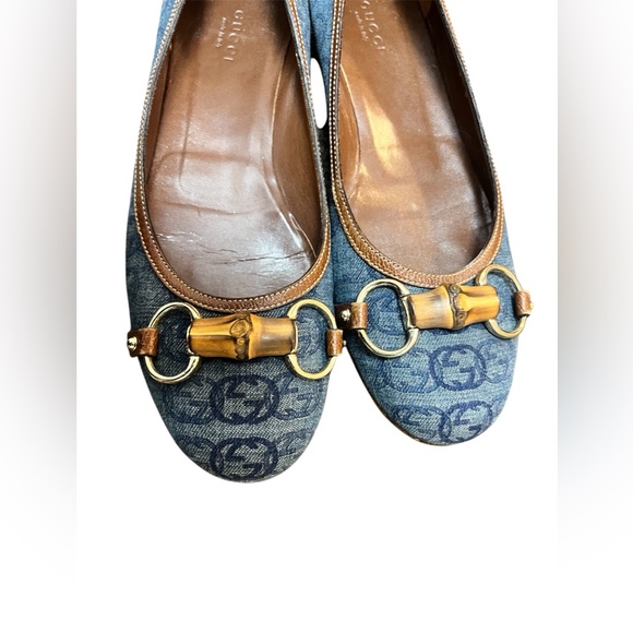 Gucci Woman Size 8.5 Blue Denim Canvas Flat Shoes Monogram Logo Leather Slip On - Picture 4 of 6